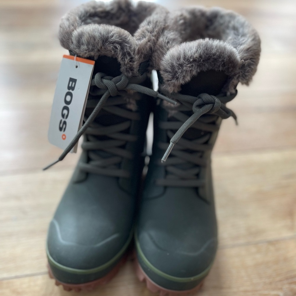 Bogs Arcata Tonal Camo boots - NWT